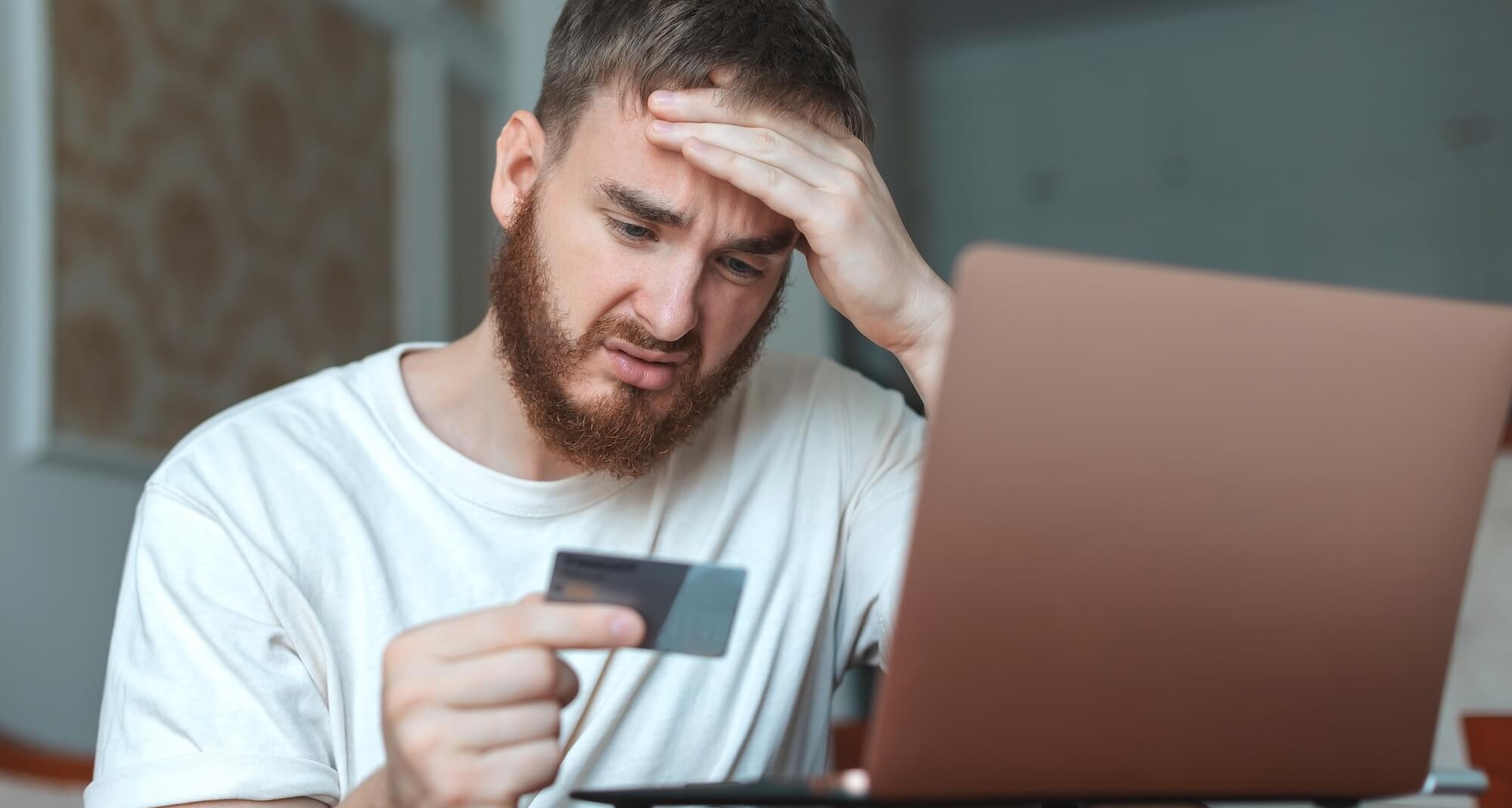 Mann Gehackt Kreditkarte gehackt: Geld zurück erhalten – Effektive Soforthilfe bei ...